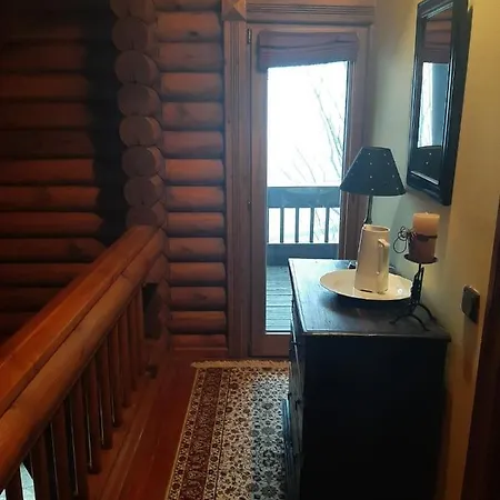 シャレー Mouses Lydia παρνασσού Eptálofos