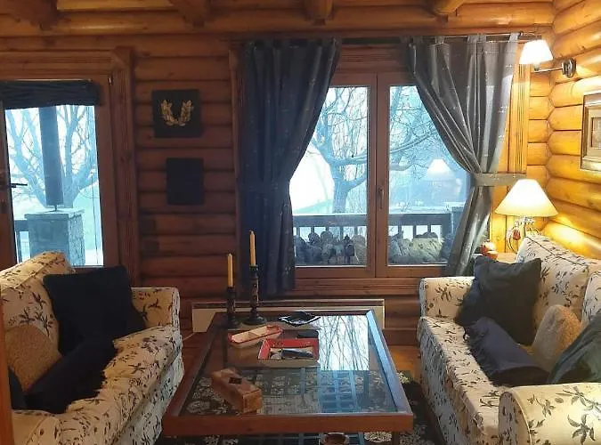 Mouses Lydia παρνασσού Chalé *