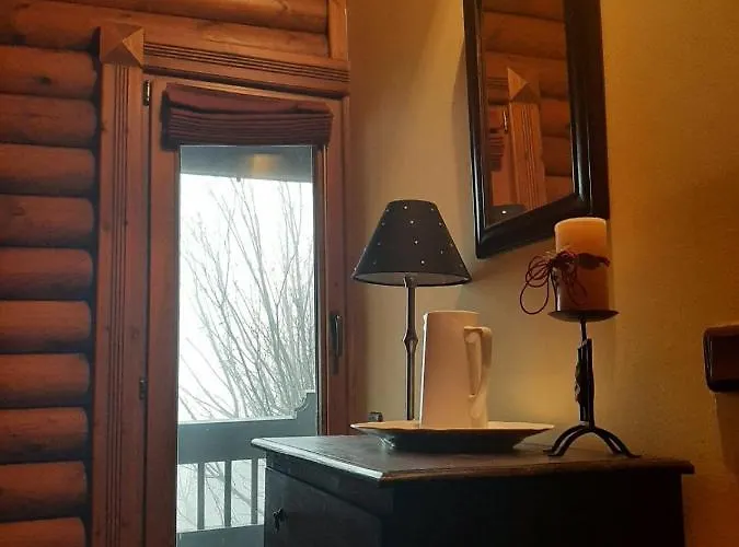 Mouses Lydia παρνασσού * Eptálofos